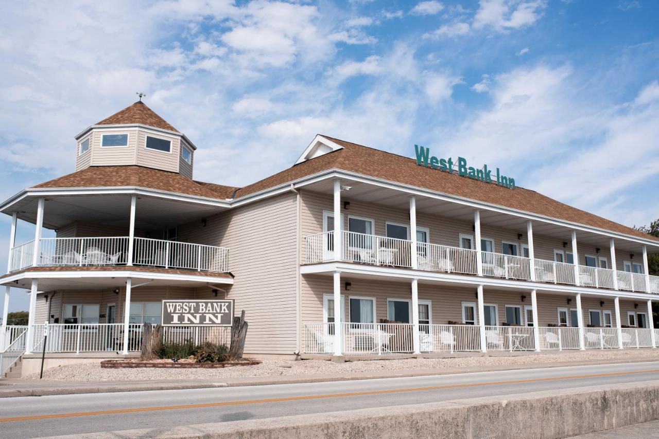 West Bank Inn Celina Exterior photo